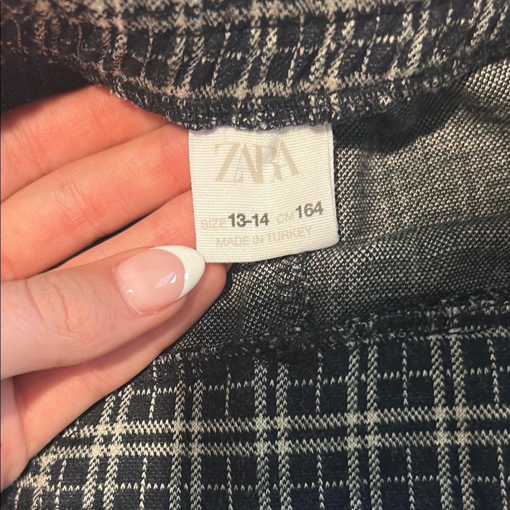 ZARA Kids Black and White Tapered Pants with Wide-Leg Design - Picture 4 of 6